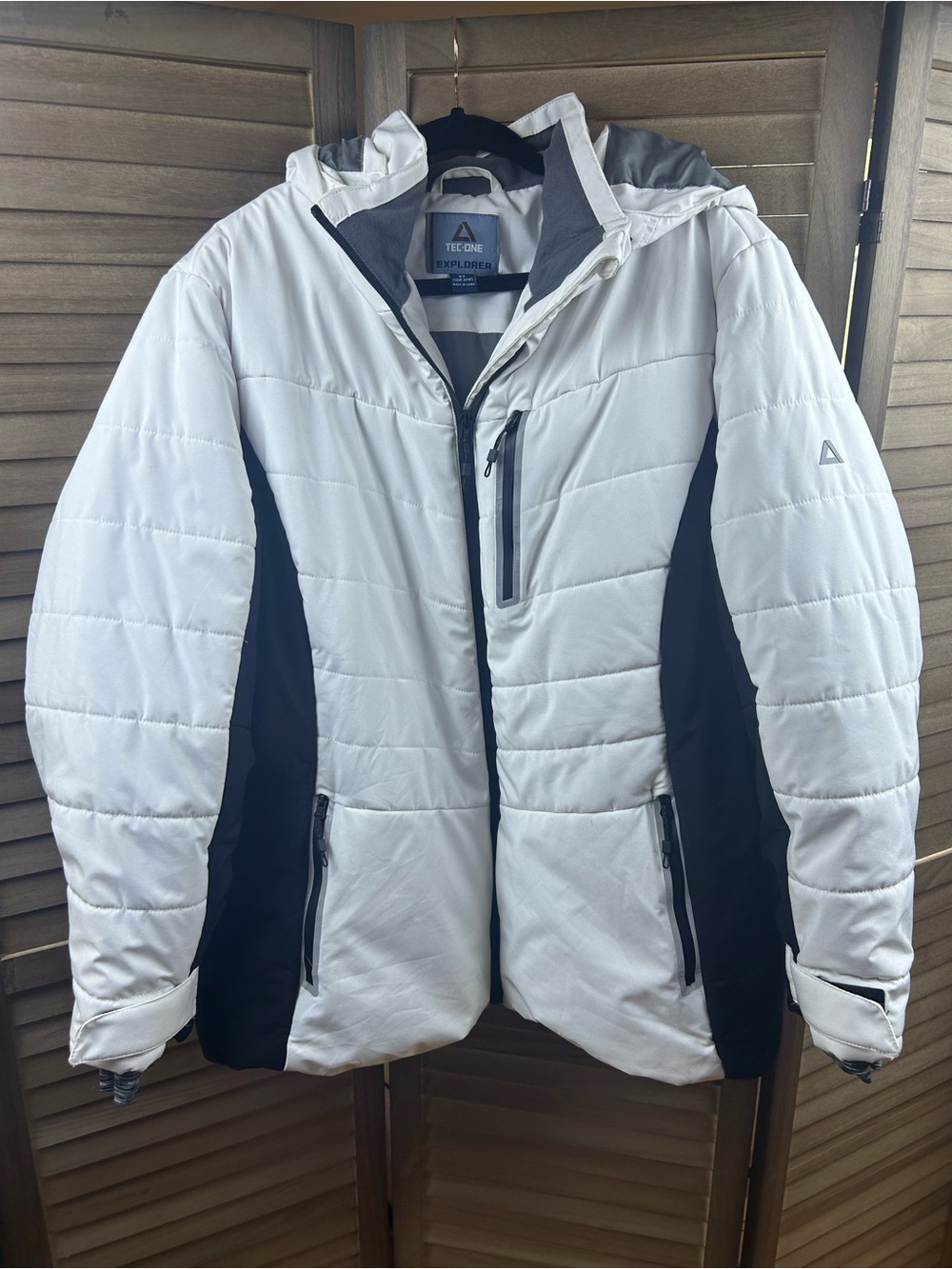 Tec-One Explorer Women’s 2X White Black Hooded Puffer Ski Jacket Plus Size